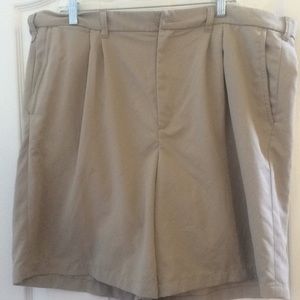FINAL MARKDOWN Men’s basic edition shorts 42